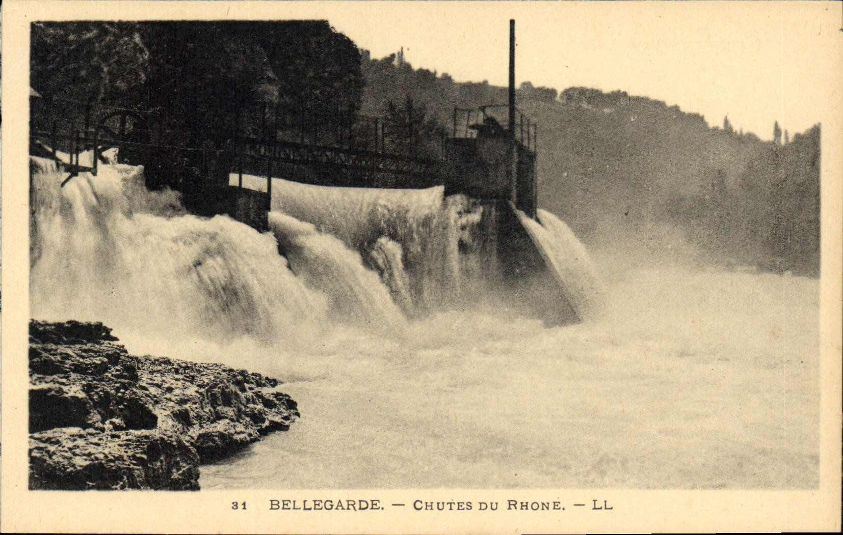 CPA Bellegarde Chutes du Rhone 