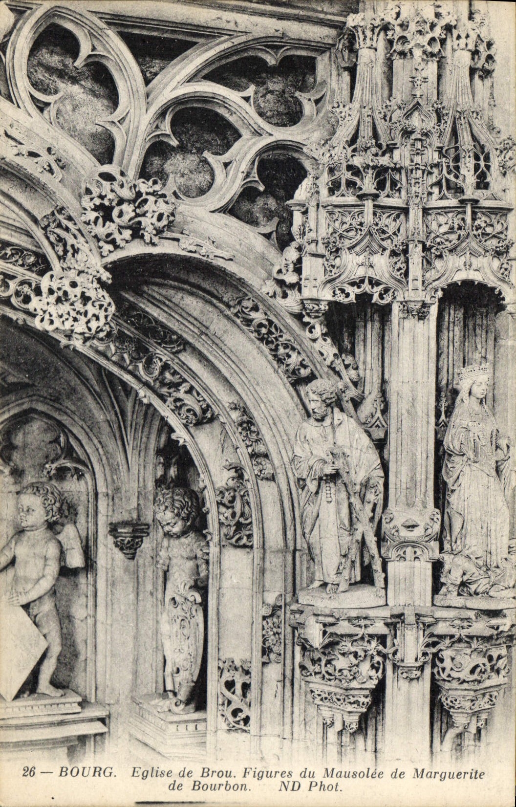 Bourg — Église de Brou. Figures du Mausolée de Marguerite de Bourbon — ND Phot.