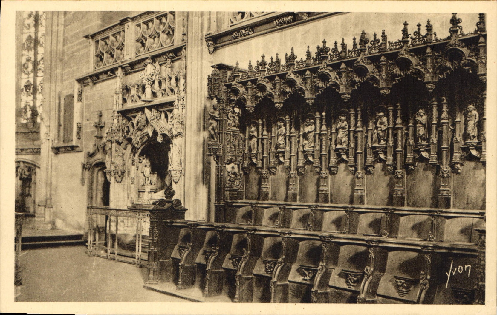 Bourg (Ain) — Kirche von Brou, Die Chorbanken — Les Éditions d'Art Yvon