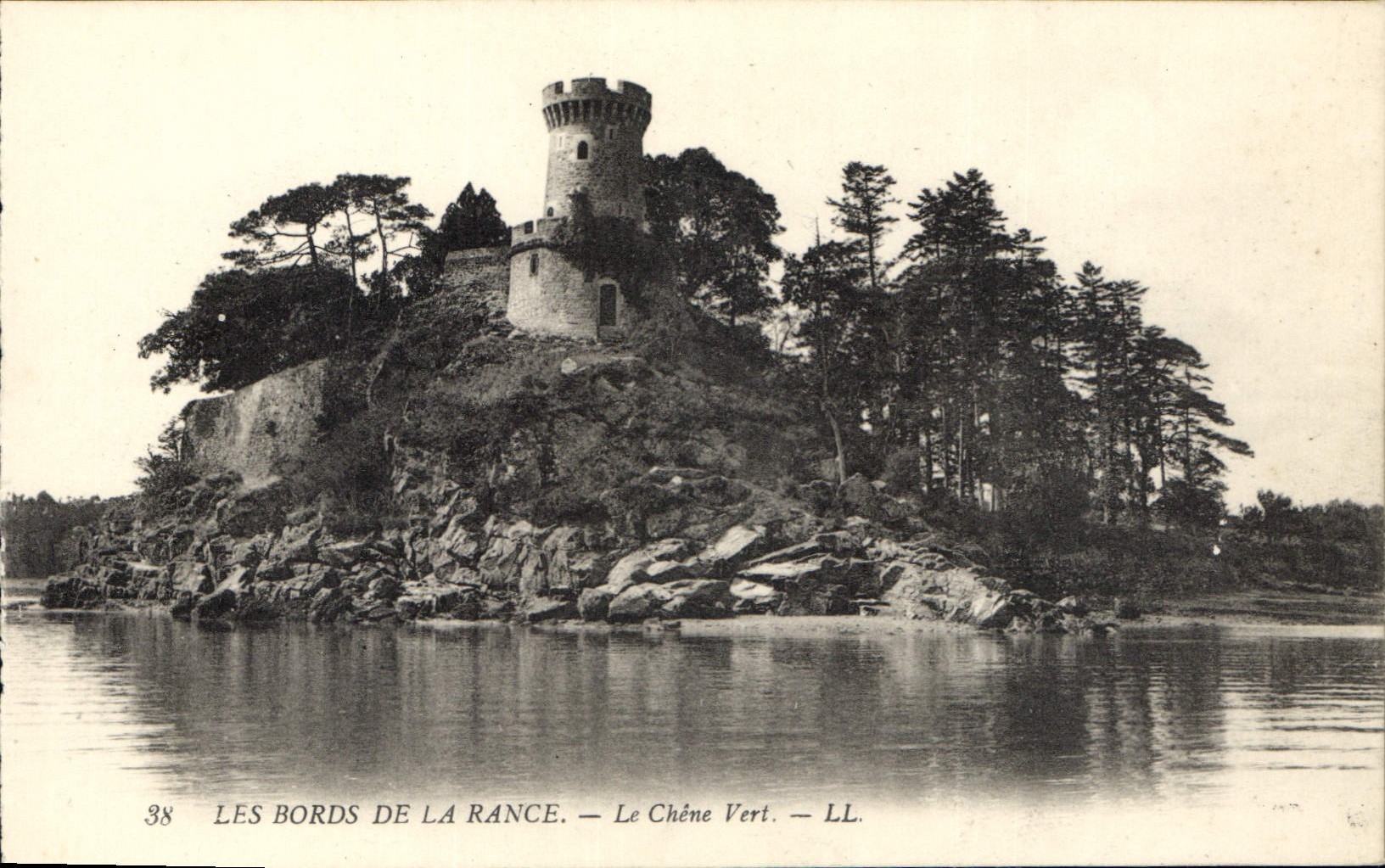 CPA Les Bords de la Rance le Chene vert 