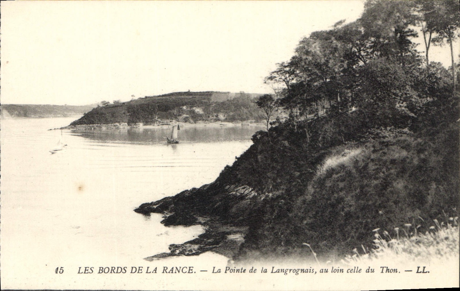 Les Bords de la Rance — La Pointe de la Langrognais, au loin celle du Thon — LL