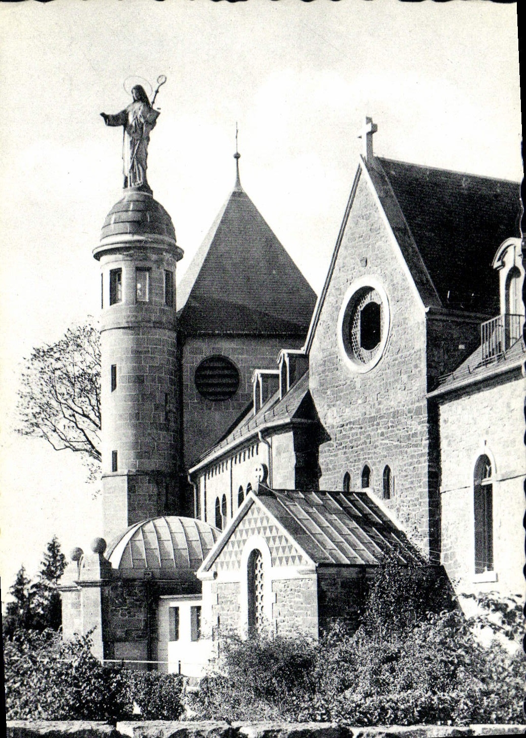 CPA Mont Ste Odile La Nouvelle Tour et Statue de Ste Odile benissant l'Alsace 