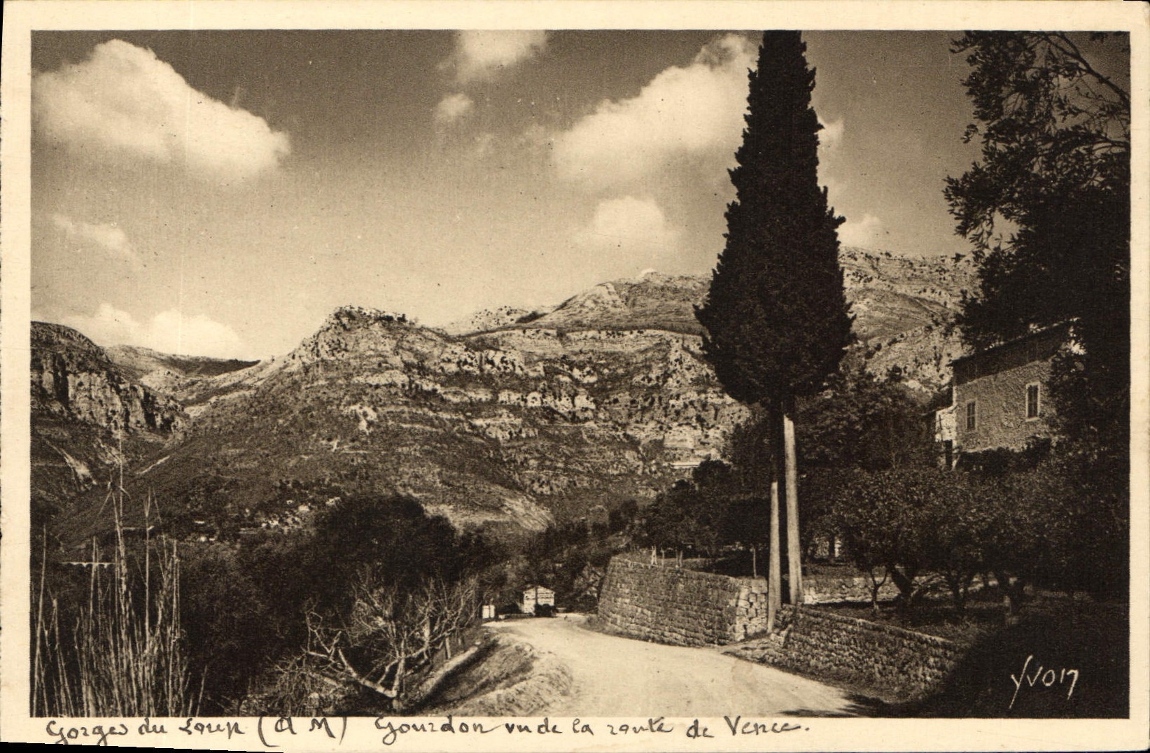 Gorges du Loup (A.M.) Gourdon vu de la route de Vence — Les Éditions d'Art YVON, Paris