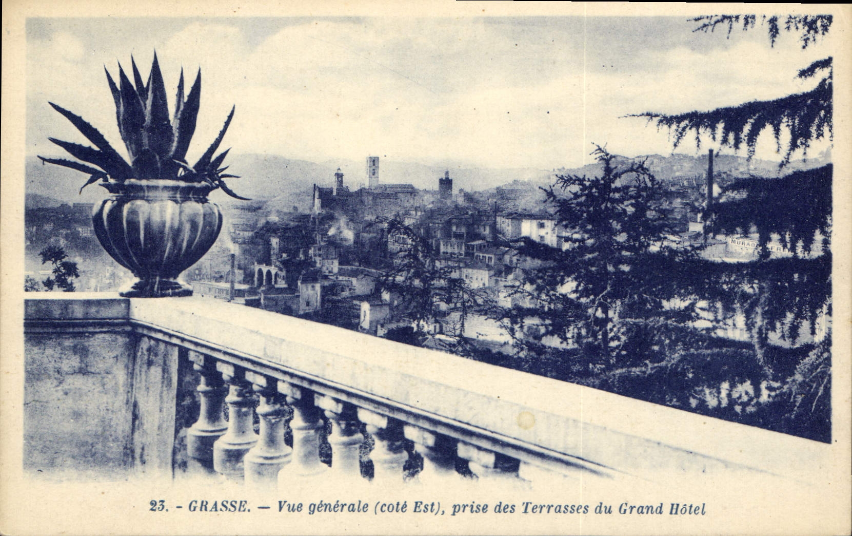 CPA Grasse vue generale cote Est prise des Terrasses du Grand Hotel 