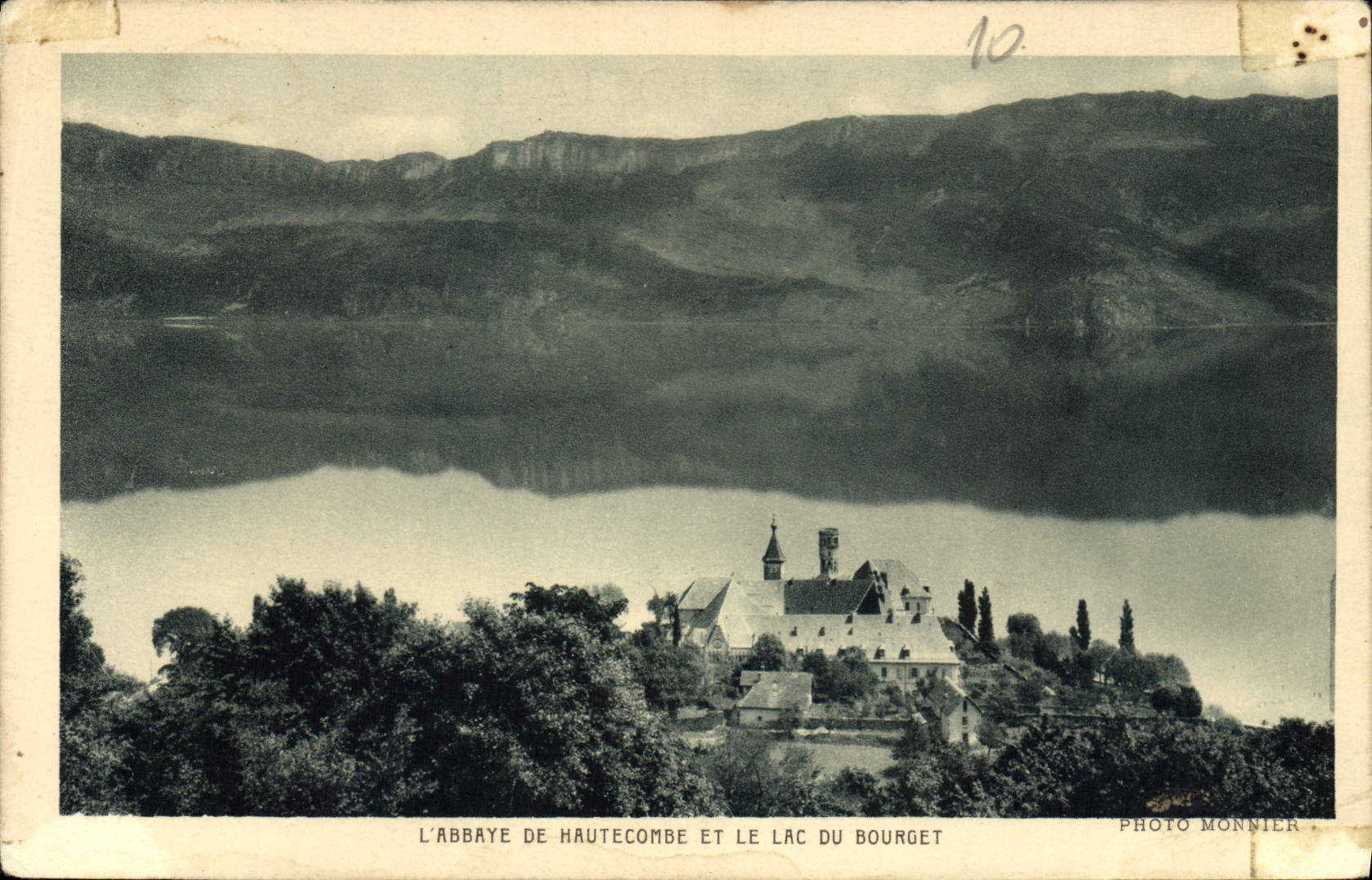 L'Abbaye de Hautecombe et le Lac du Bourget — Photo Monnier