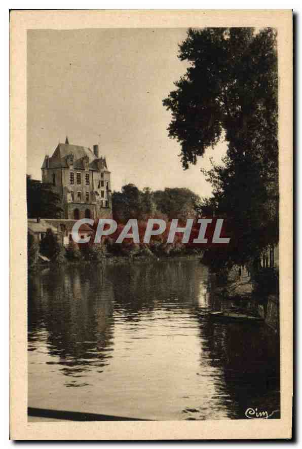 CPA Chateauroux Indre les bords de l'Indre et le Chateau Raoul 