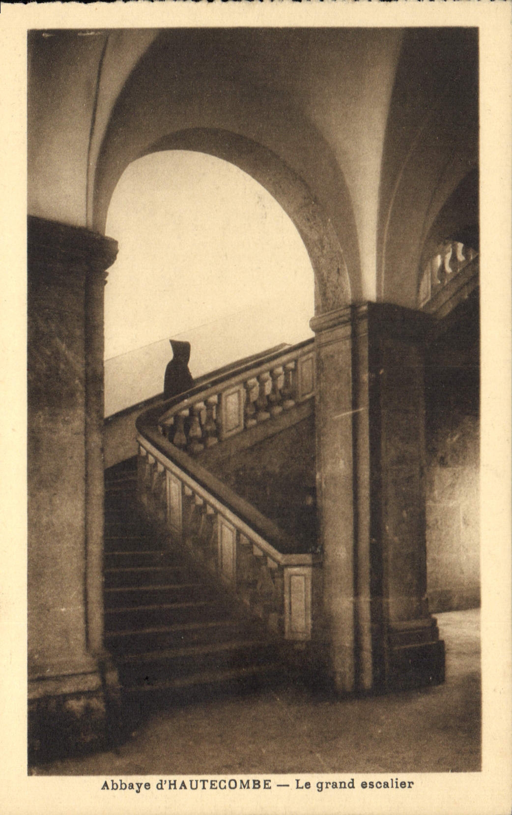 CPA Abbaye d'Hautecombe le Grand escalier 