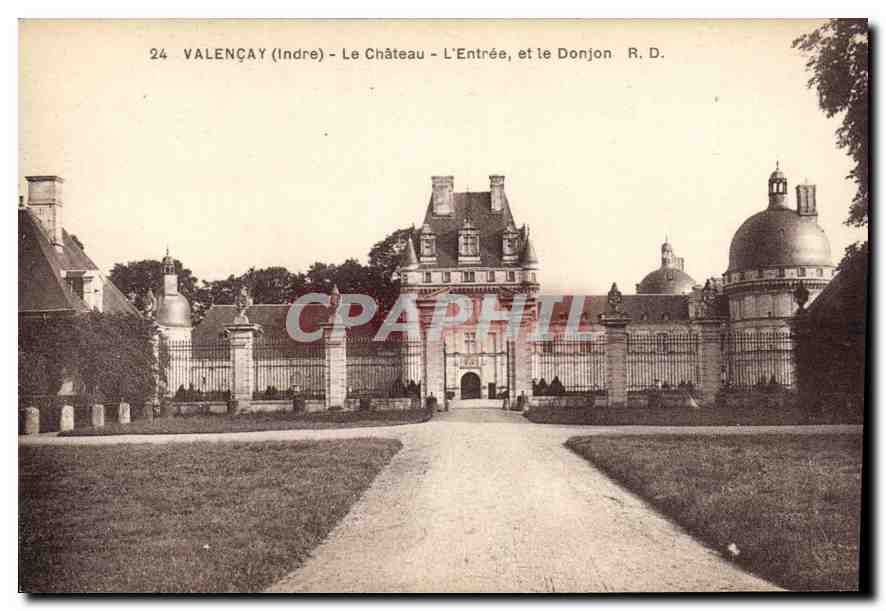 CPA Valencay Indre le Chateau l'entree et le Donjon 