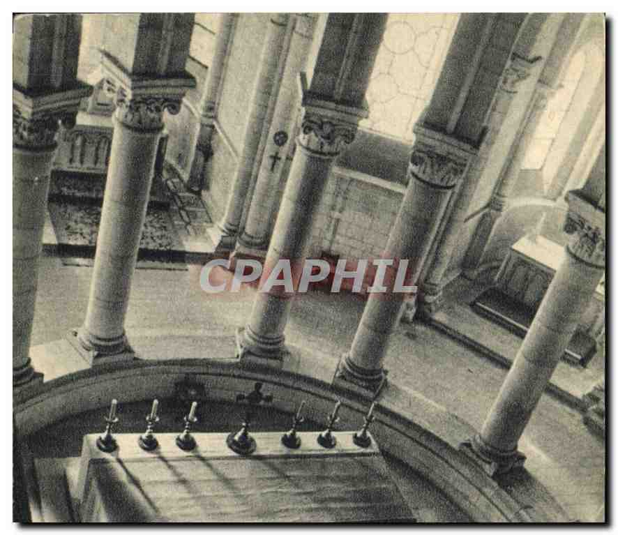 L'Église abbatiale de Fontgombault — vue du Maître-Autel depuis le Triforium — Édition de l'Abbaye de Fontgombault