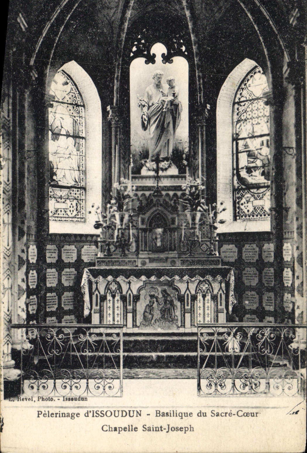 CPA Pelerinage d'Issoudun Basilique du Sacre Coeur Chapelle Saint Joseph 