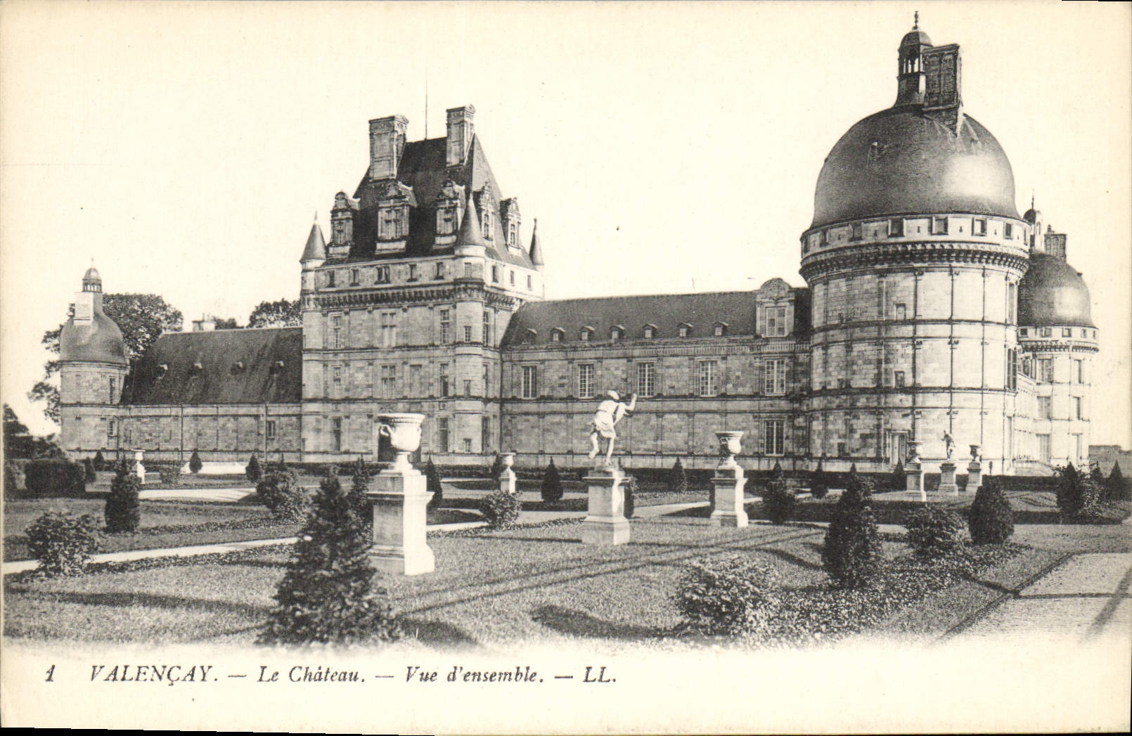 CPA Valencay le Chateau vue d'ensemble 