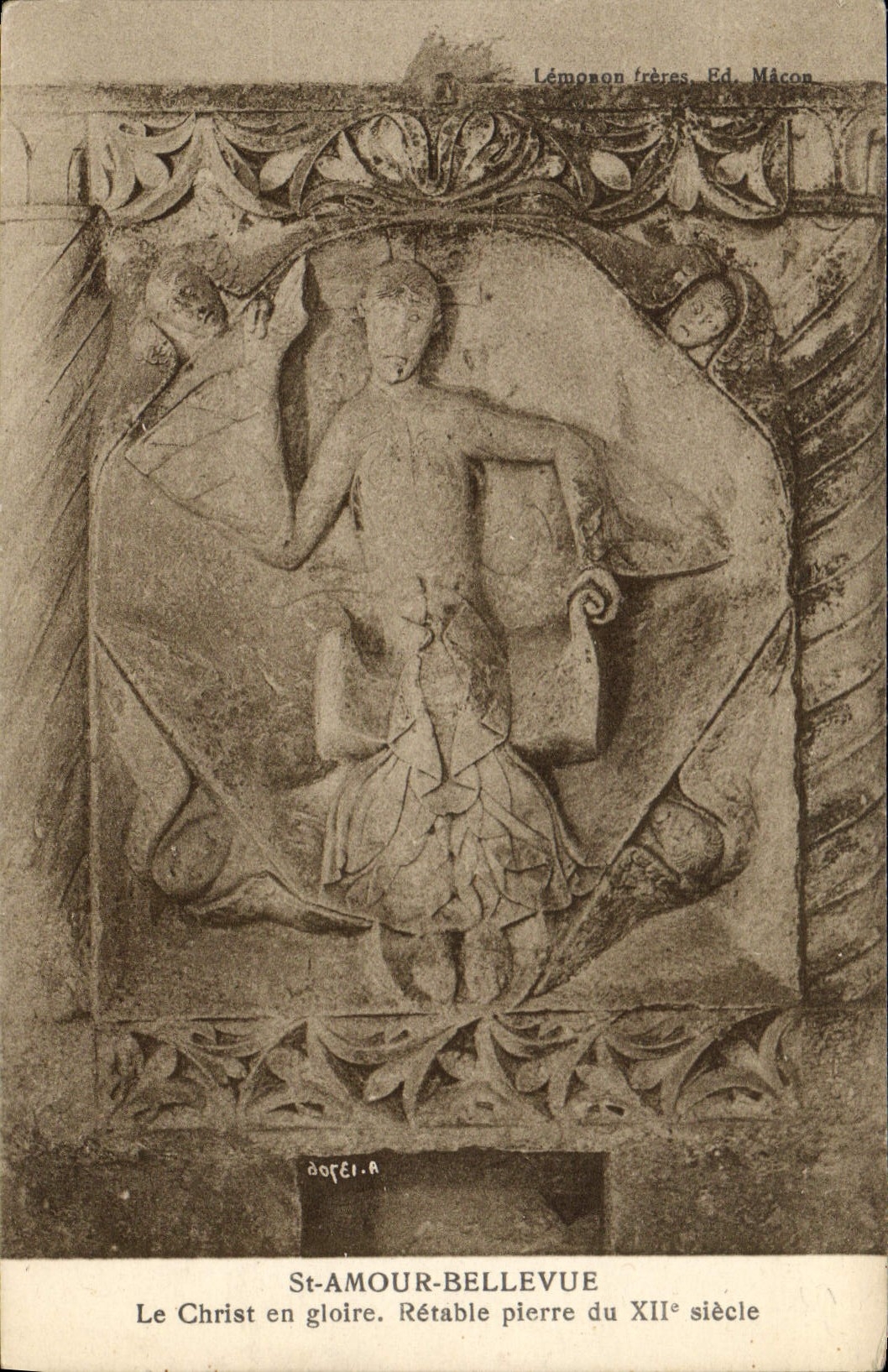 CPA St Amour Bellevue le Christ en gloire Retable pierre du XII siecle 