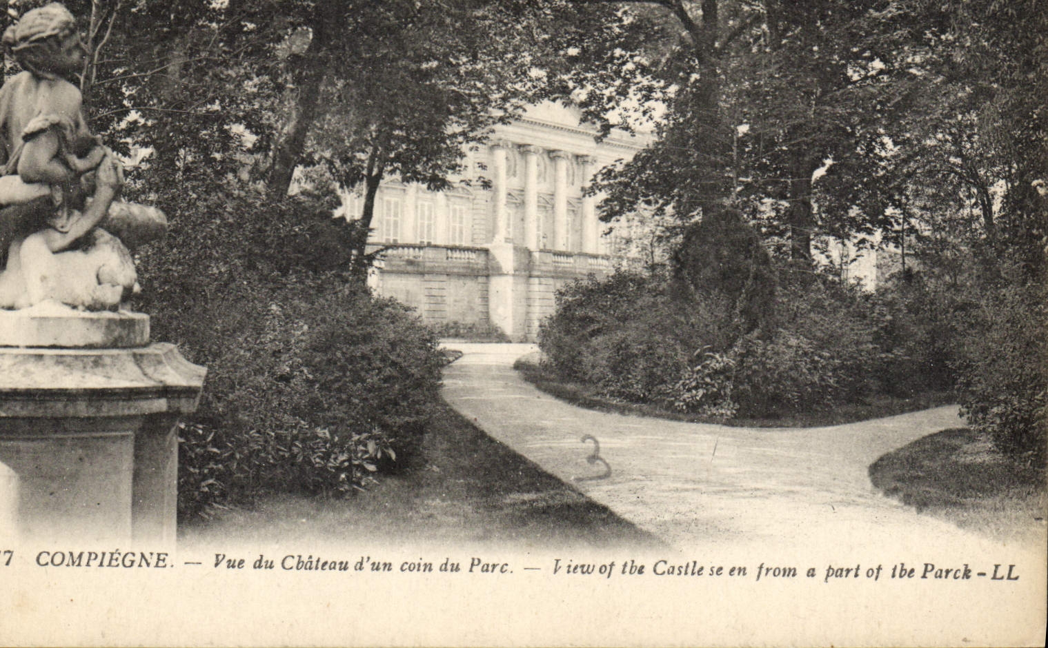 Compiègne — Vue du Château d'un coin du Parc — LL