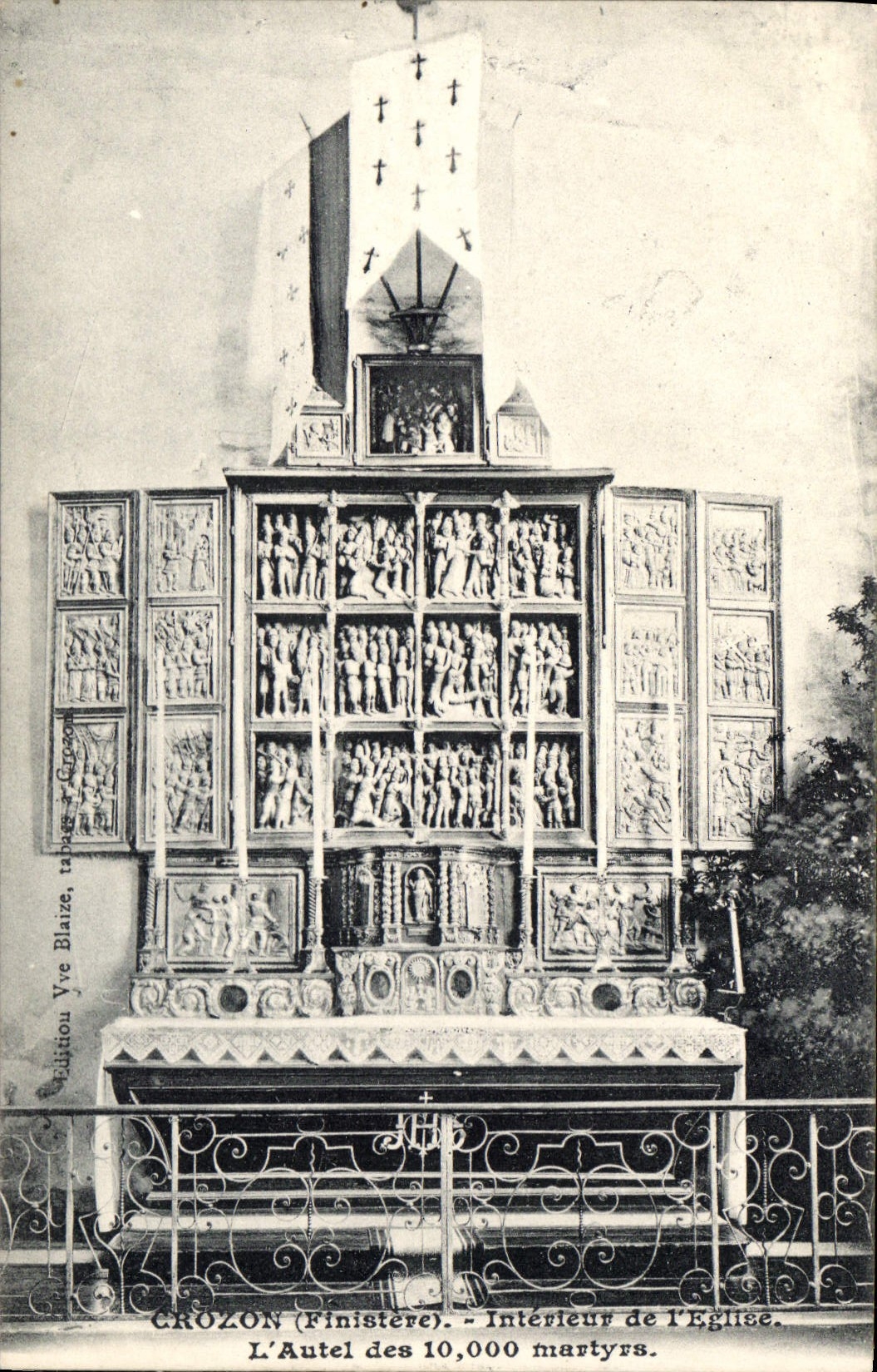 CPA Crozon Finistere Interieur de l'Eglise 