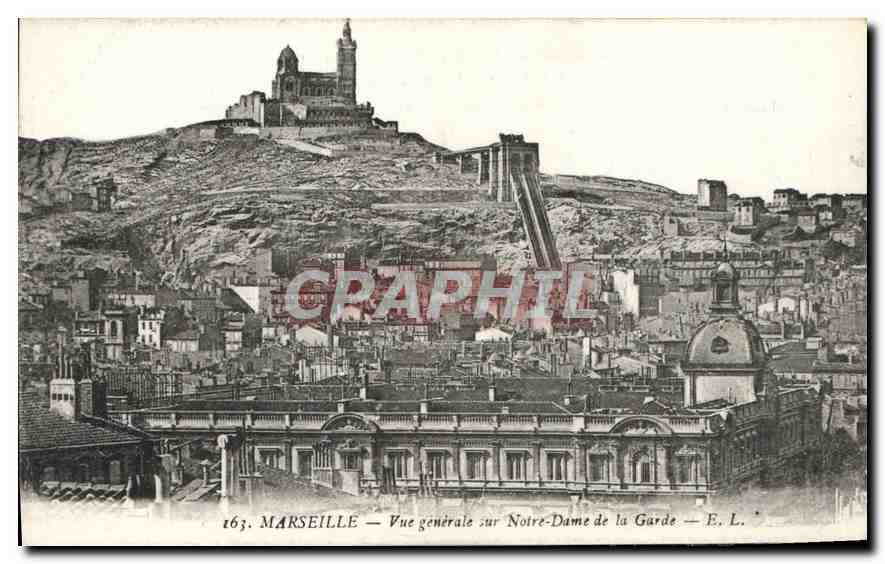 CPA Marseille Vue generale sur Notre Dame de la Garde 