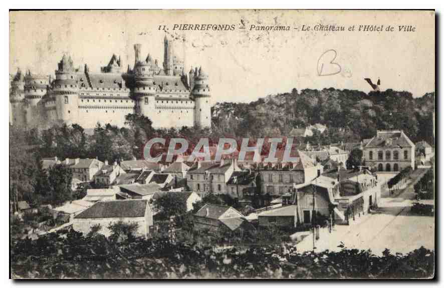PierreFonds — Panorama — Le Château et l'Hôtel de Ville