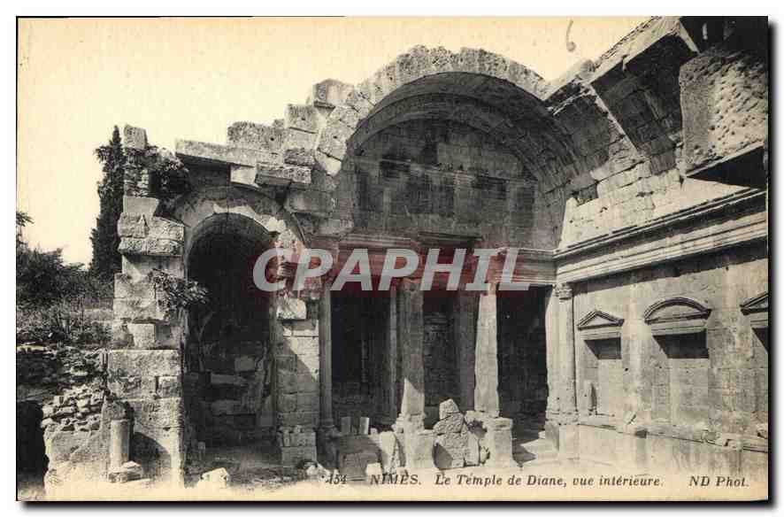 CPA Nimes Le Temple de Diane vue interieure 