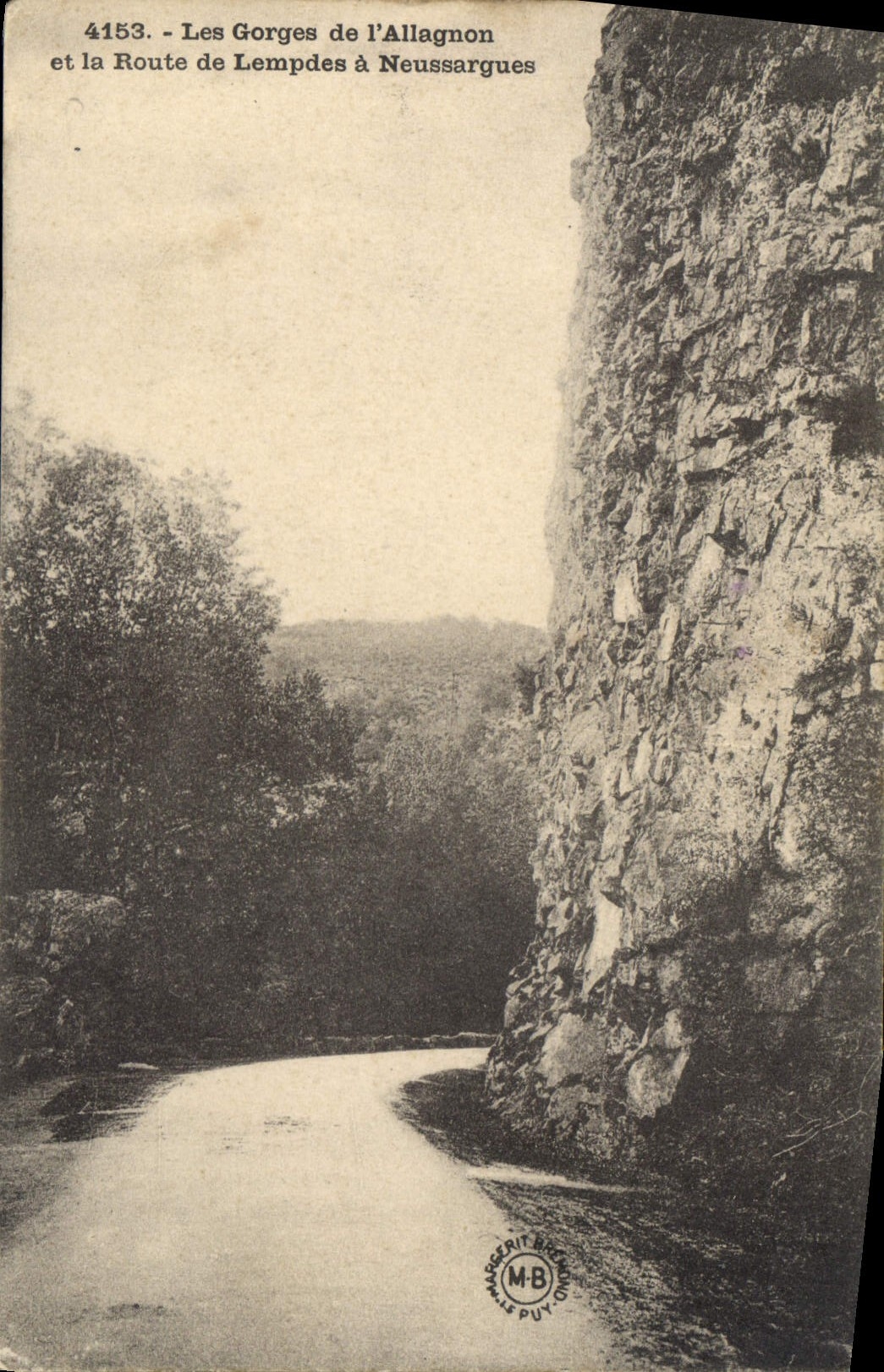 CPA Les Gorges de l'Allagnon et la Route de Lempdes a Neussargues 