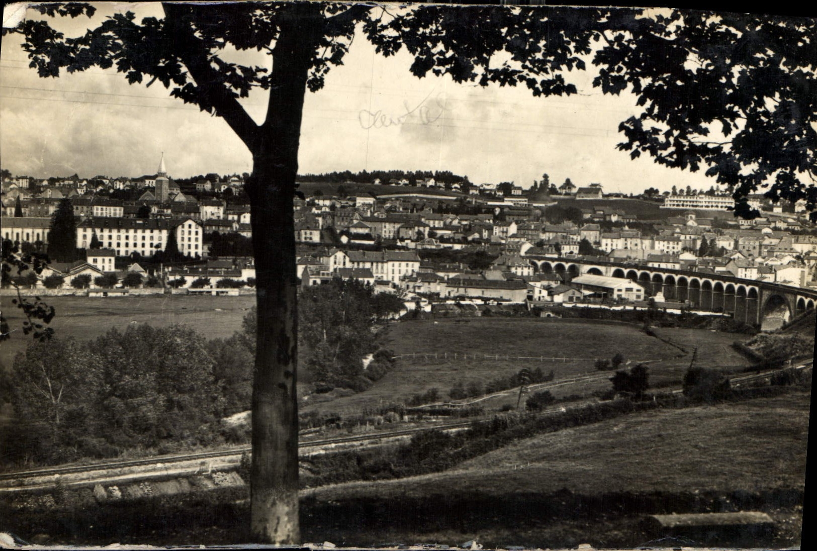 CPA Vue sur Aurillac Cantal 