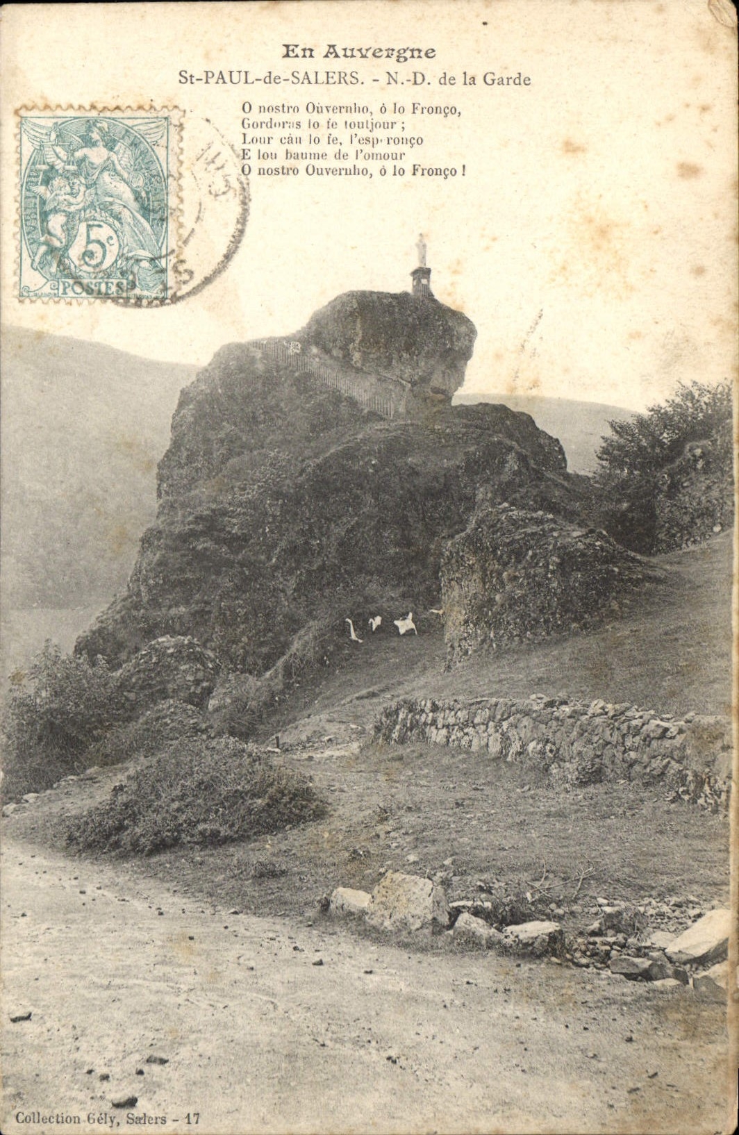 CPA En Auvergne St Paul de Salers N D de la Garde 