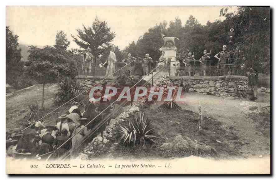 CPA Lourdes Le Calvaire La Premiere Station 