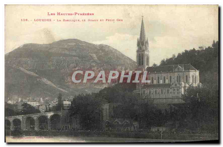 CPA Les Hautes Pyrenees Lourdes La Basilique 
