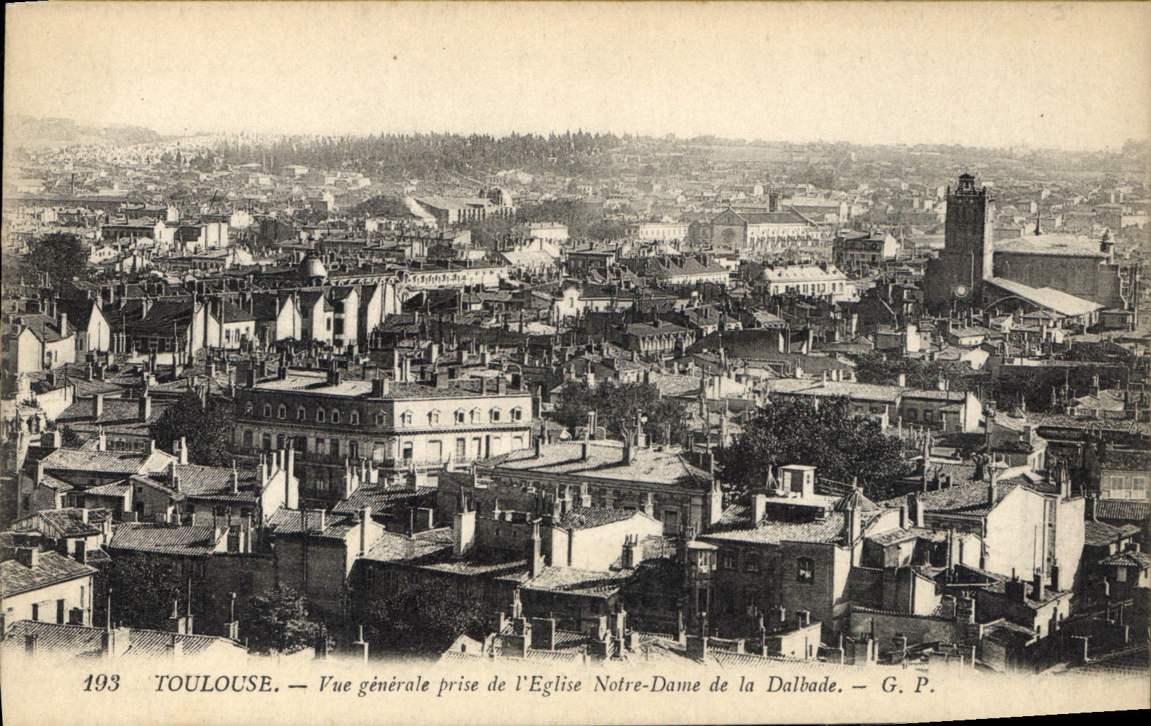 CPA Toulouse Vue generale prise de l'Eglise Notre Dame de la Dalbade 