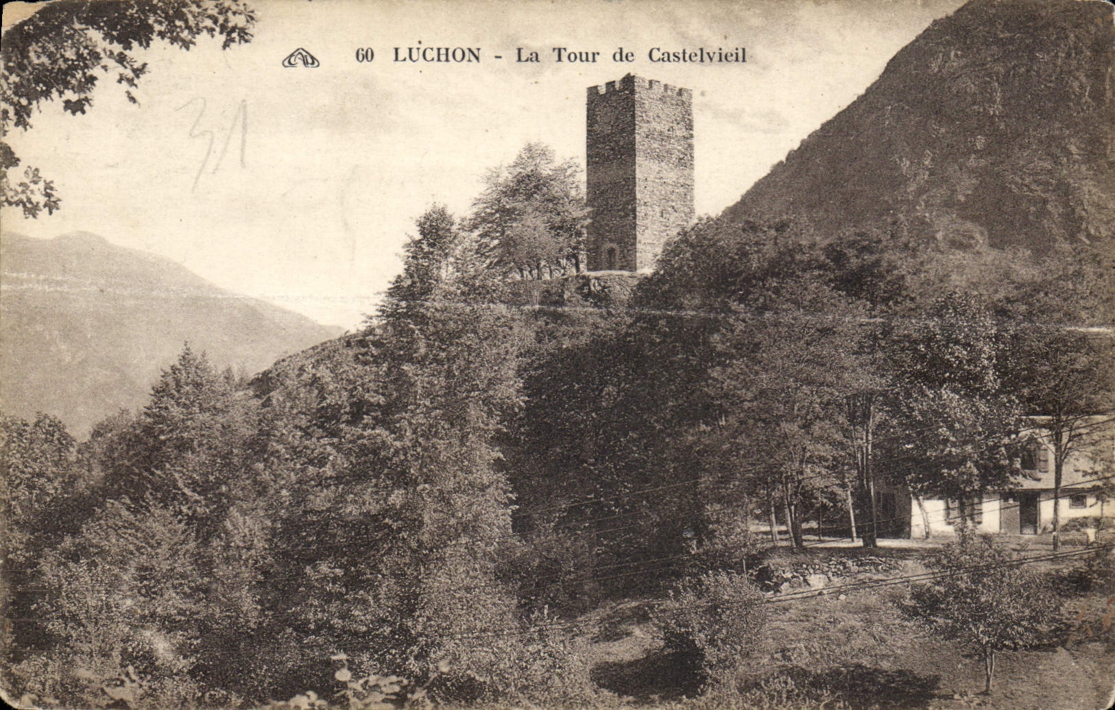 Luchon - La Tour de Castelvieil — éditeur CPAPHIL, n° 31