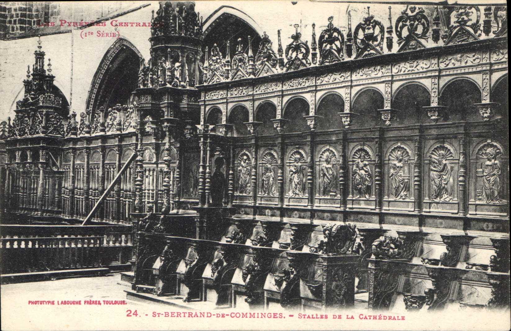CPA Les Pyrenees Centrales St Bertrand de Comminges Stalles de la Cathedrale 