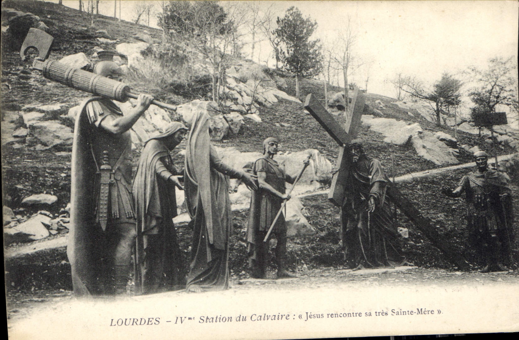 Lourdes — IVème Station du Calvaire : « Jésus rencontre sa très Sainte-Mère » — Édition F. Viren