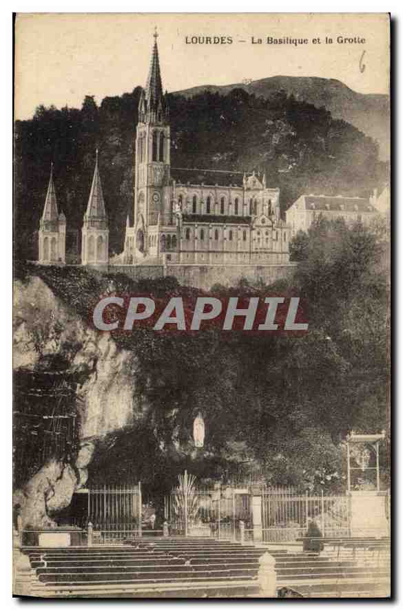 CPA Lourdes la Basilique et la Grotte 