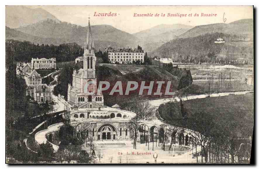 CPA Lourdes Ensemble de la Basilique et du Rosaire 