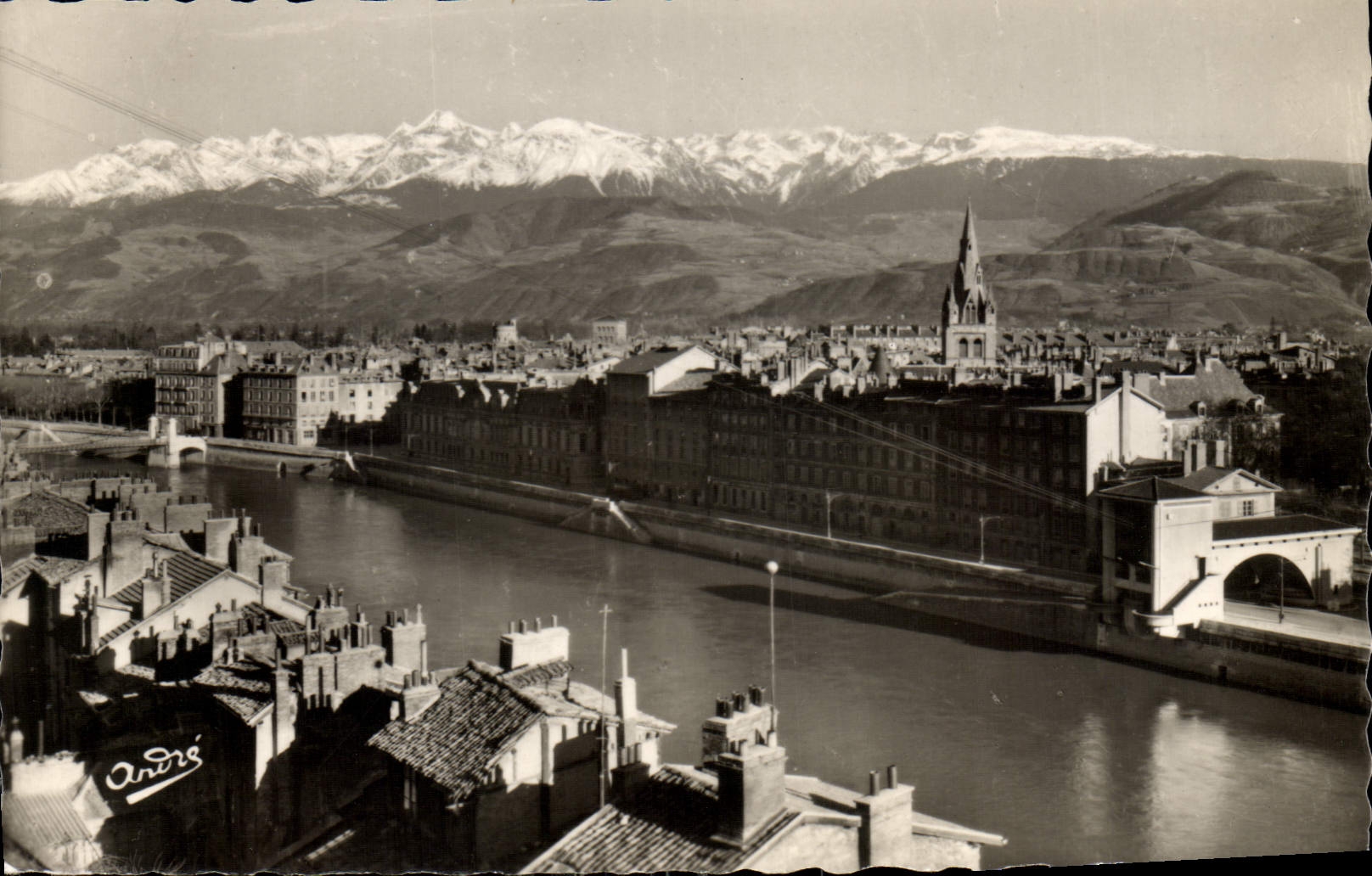 Grenoble — Vue générale et la chaîne des Alpes — Édition d'Art Grenoble