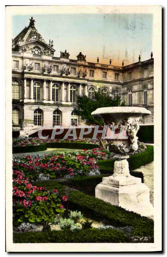 CPA Versailles Facade sur les Parterres Nord 