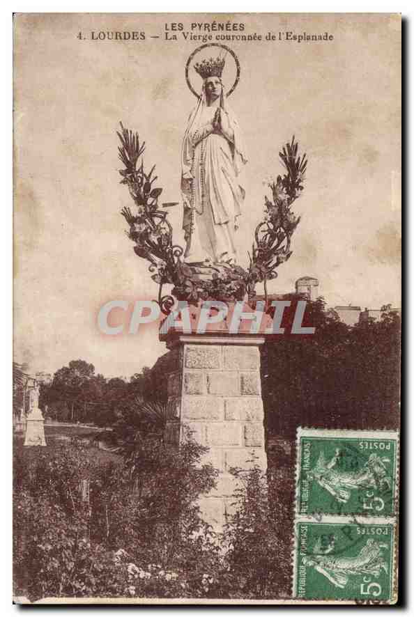 CPA Lourdes La Vierge couronnee de l'Esplanade 