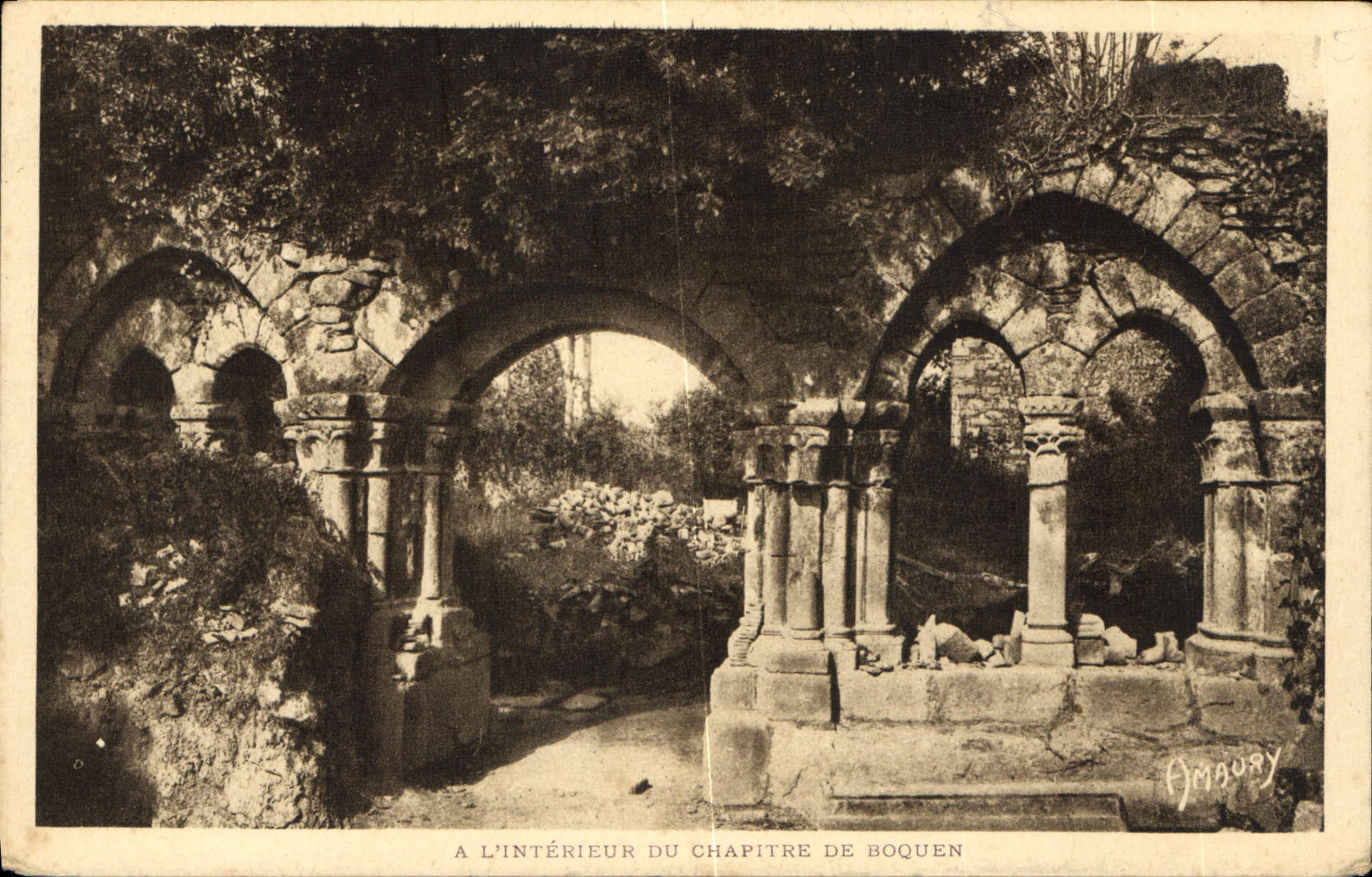CPA A L'Interieur du Chapitre de Boquen 