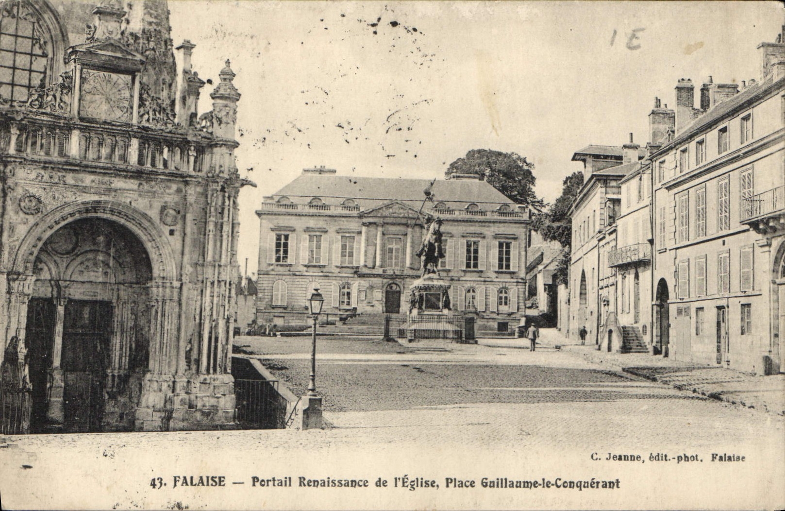 Falaise — Portail Renaissance de l'Église, Place Guillaume-le-Conquérant — C. Jeanne, édit.-phot. Falaise