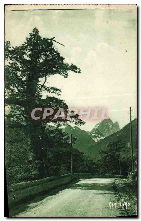 CPA Vallee d'Ossau Le Pic du Midi vu de la Route des Eaux Chaudes a Gabas 