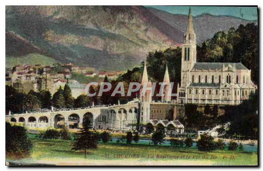CPA Lourdes La Basilique et le Pic du Jer 
