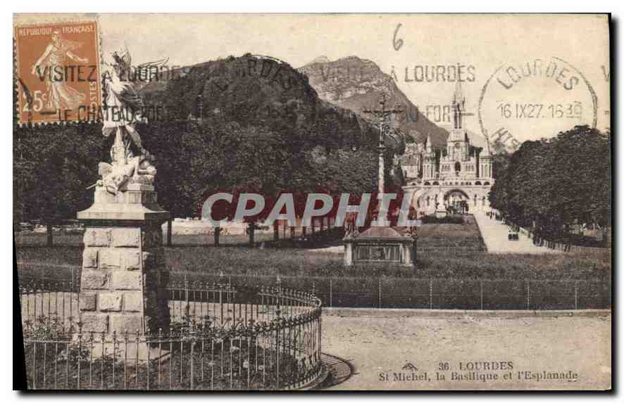 CPA Lourdes St Michel la Basilique et l'Esplanade 