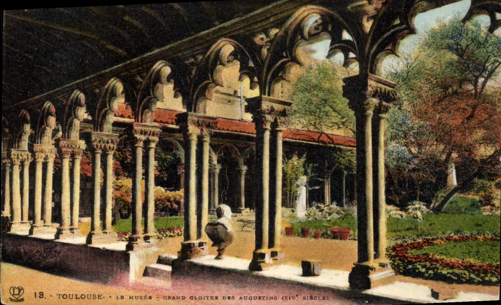 CPA Toulouse Le Musee Grand Cloitre des Augustins 