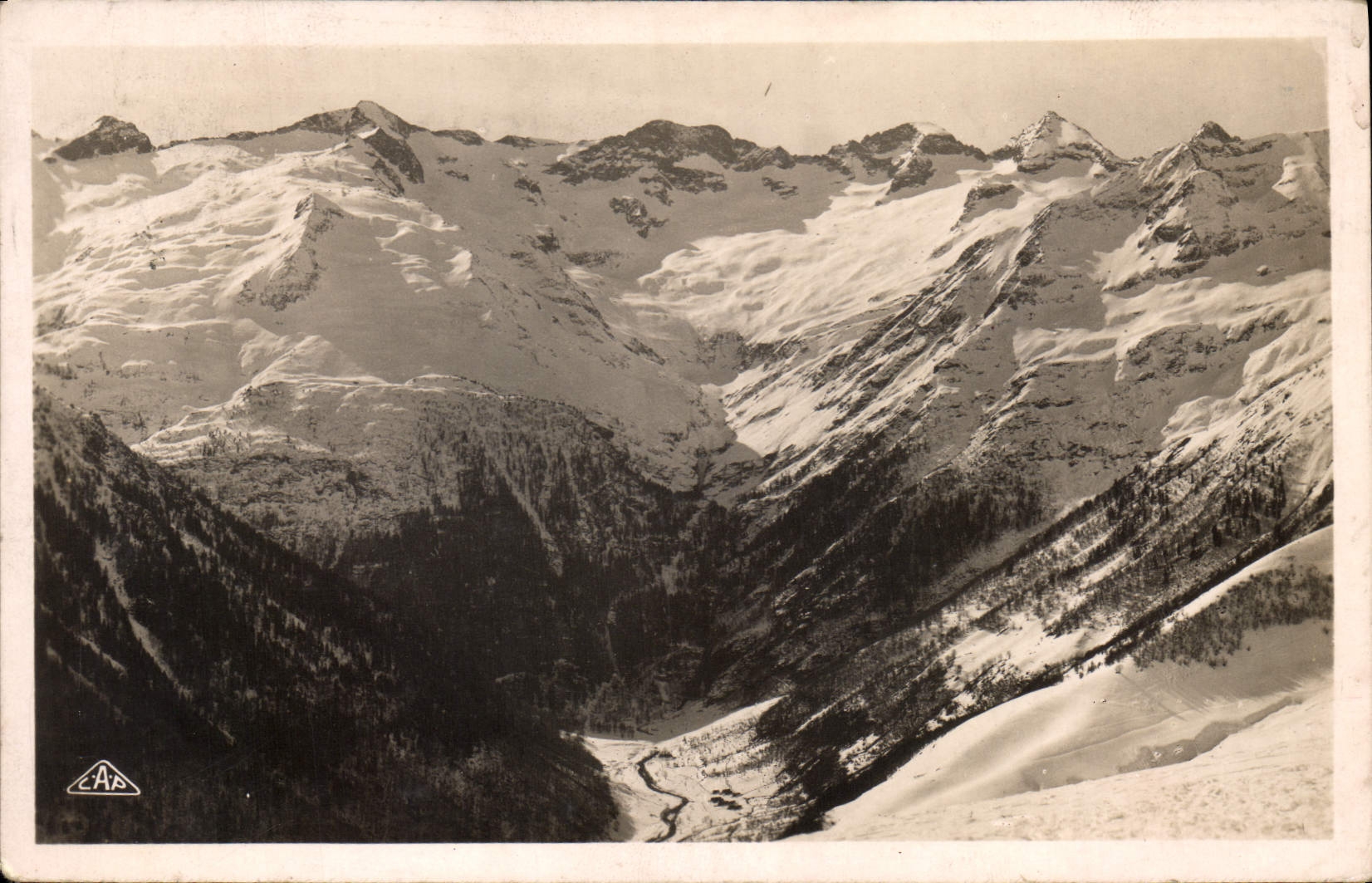 CPA Luchon Superbagneres Vue vers le Cirque du Lys 