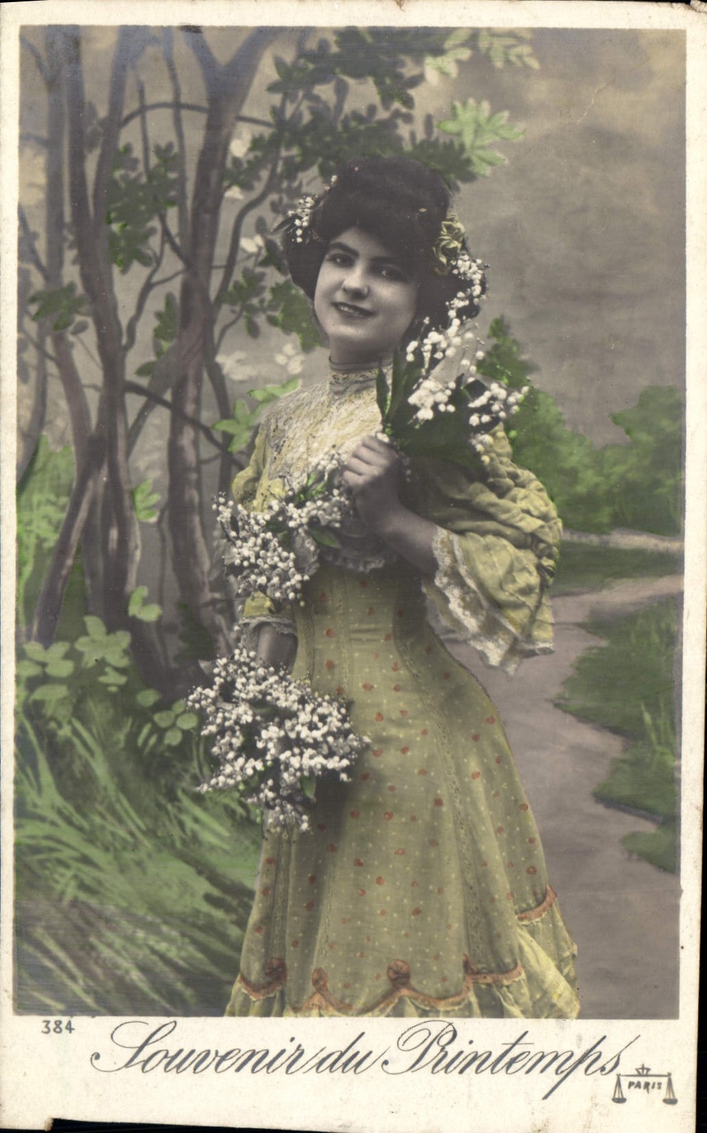 Femme en robe verte tenant des fleurs — Souvenir du Printemps — Paris, n° 384