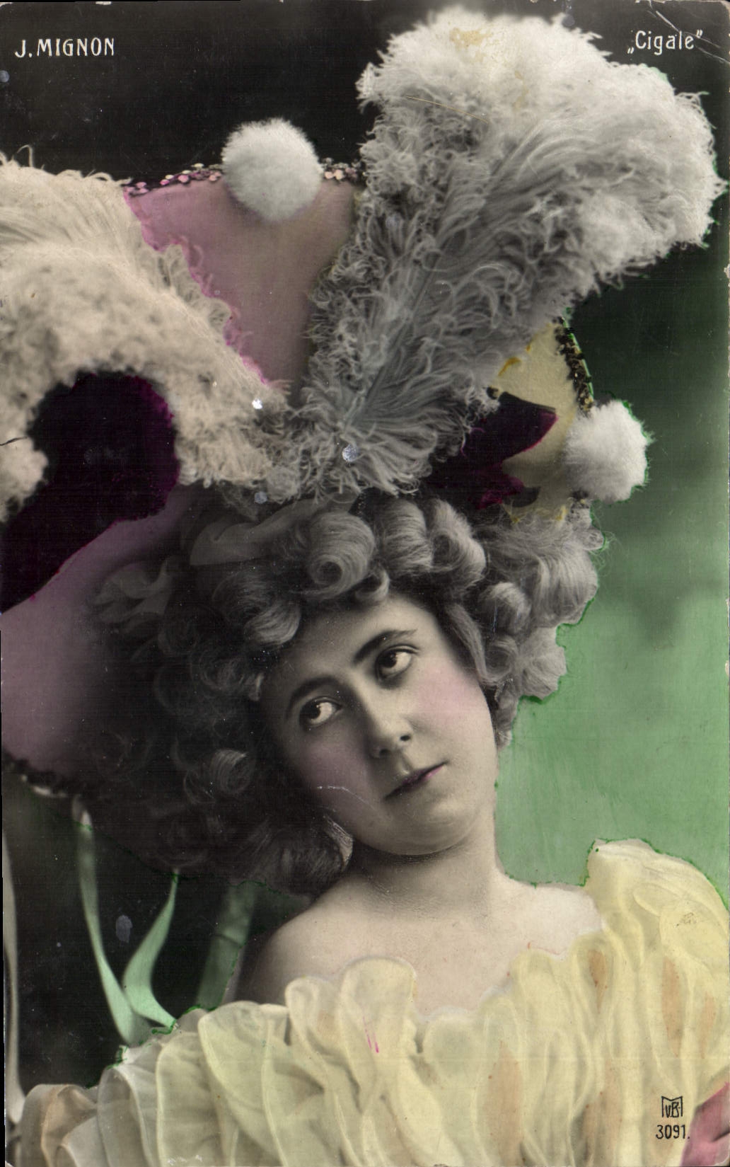 CPA Femme Cigale Theatre