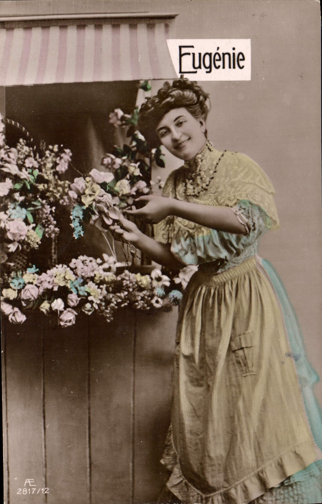 Femme au marché aux fleurs — Eugénie — AE 2817/12