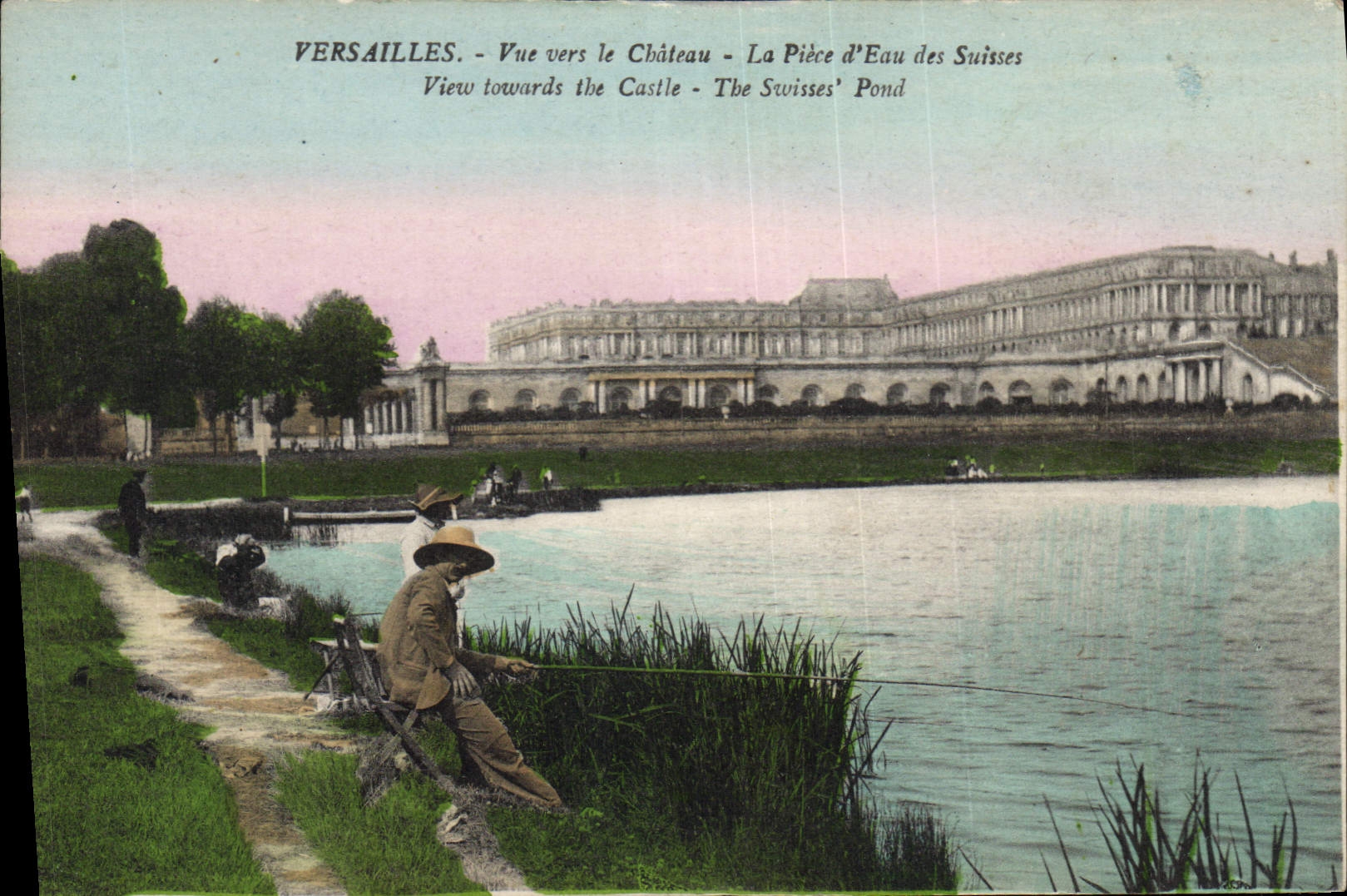 CPA Versailles Vue vers le Chateau La Piece d'Eau des Suisses Peche Pecheur