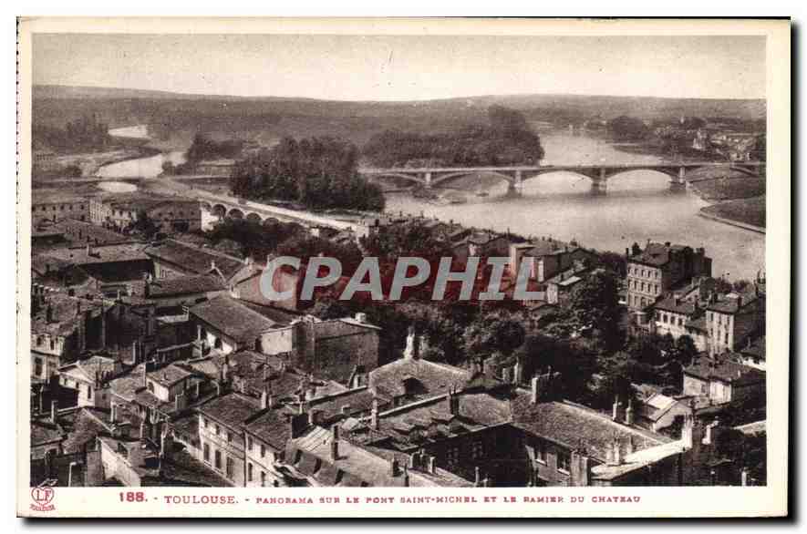 CPA Toulouse Panorama sur le Pont Saint Michel et le Bamier du Chateau 