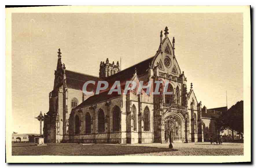 CPA Vues de l'Ain Bourg en Bresse L'Eglise de Brou Exterieur 