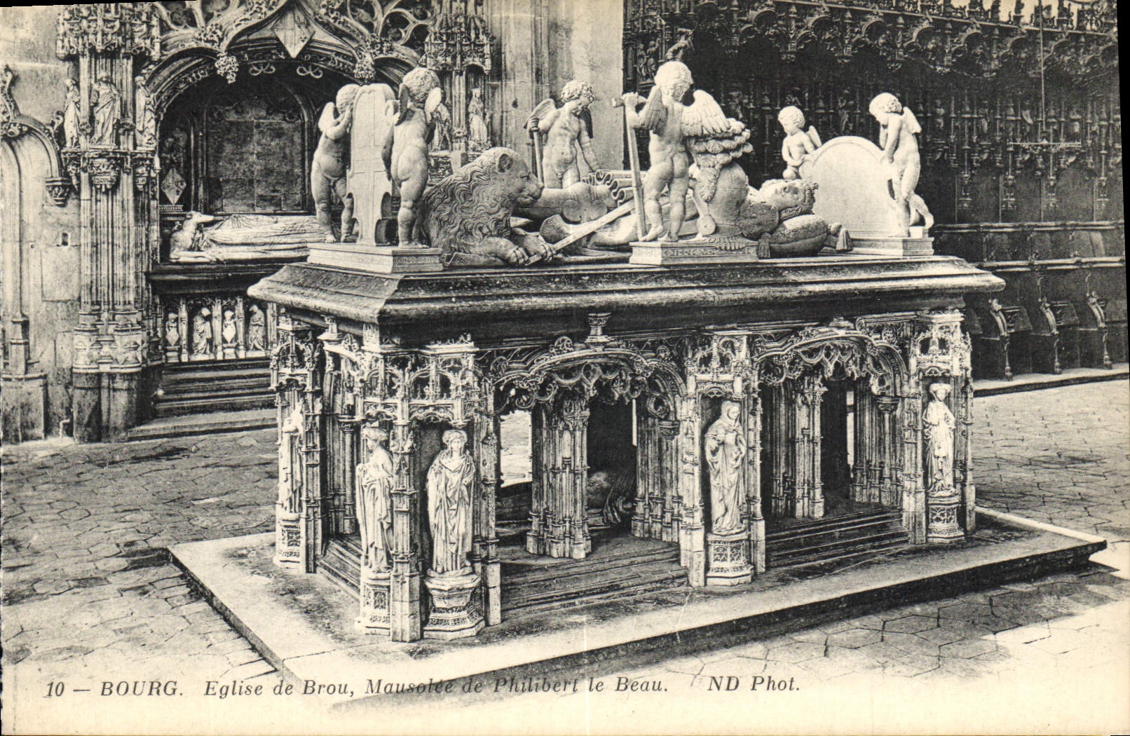 CPA Bourg Eglise de Brou Mausolee de Philibert le Beau 
