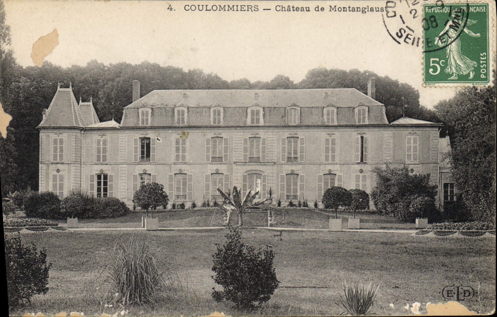 CPA Coulommiers Chateau de Montagiaust
